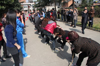 寶業(yè)（集團）公司舉行2013年度慶?！叭恕眿D女節(jié)活動